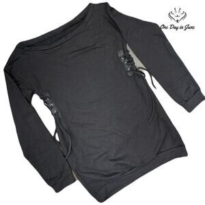Amzbrly Wide Neck Lace Side Sweatshirt Size M
